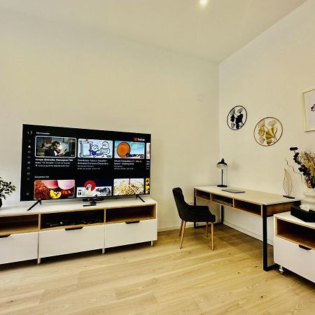 Clever Studio Near Central Shopping Center Cluj Napoca Bagian luar foto