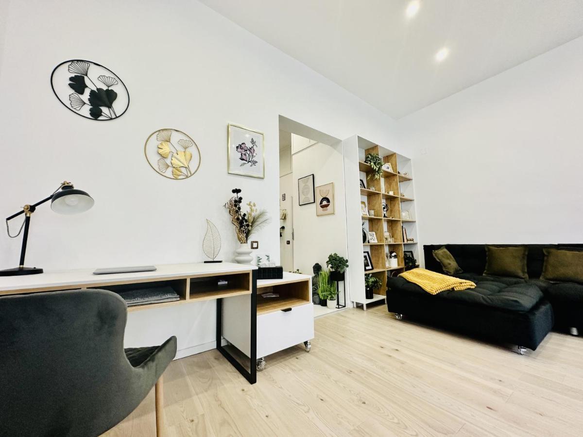 Clever Studio Near Central Shopping Center Cluj Napoca Bagian luar foto