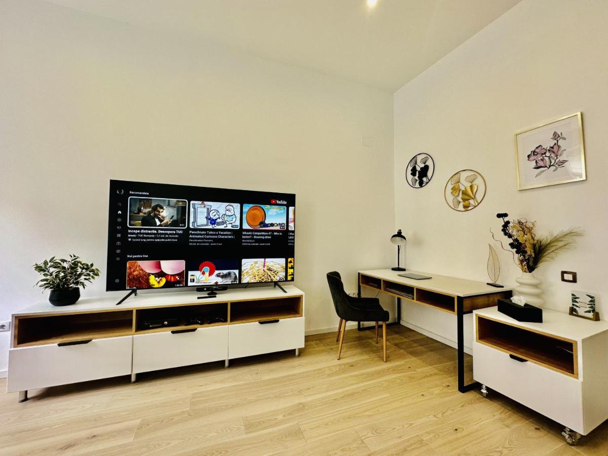 Clever Studio Near Central Shopping Center Cluj Napoca Bagian luar foto